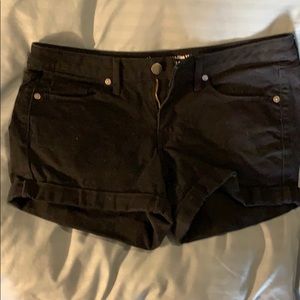 Mossimo size 6 black denim shorts
